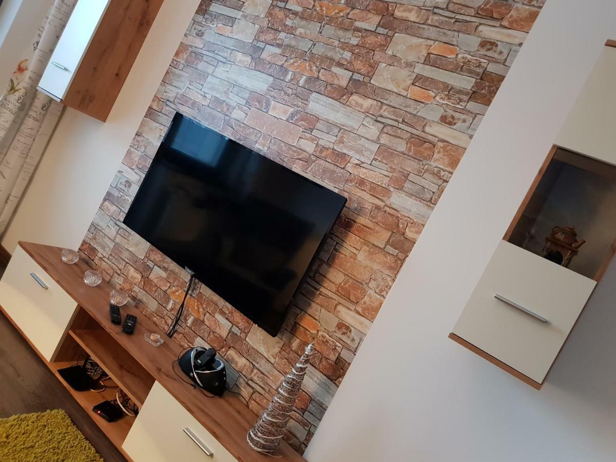 Apartman Pod Stitom 塔查斯卡-鲁穆尼卡 外观 照片